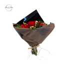 Buque 12 rosas vermelhas papel simples